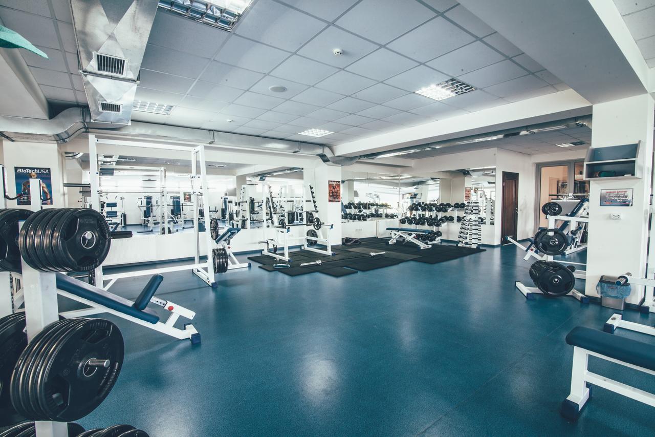 Zinedine Sport-Hotel Oezjhorod Buitenkant foto